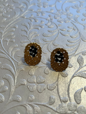 N Oval kind black stone  earrings