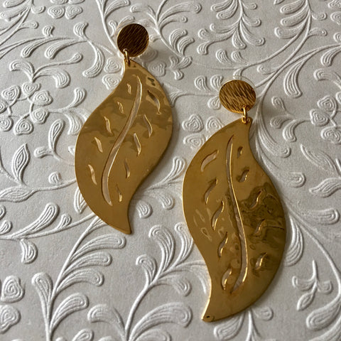flat gold plated earrings 